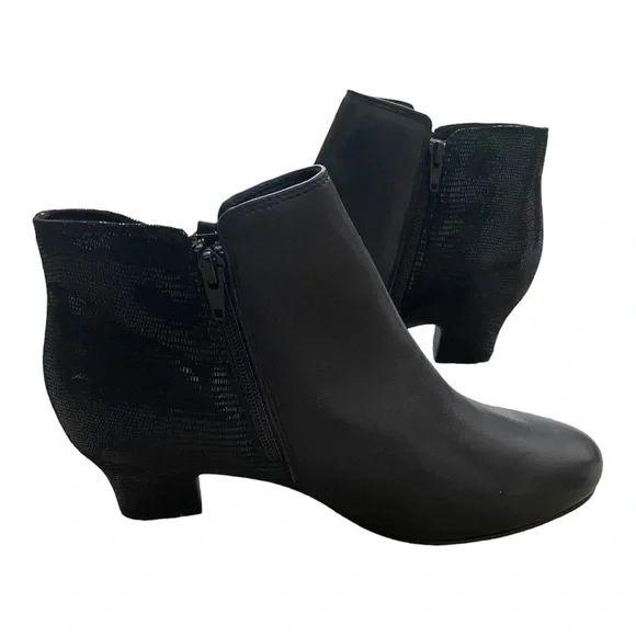 hotter Delight Ankle Boots - Picture 4 of 8